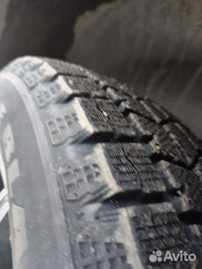 Sailun Ice Blazer Arctic SUV 215/65 R16 102H