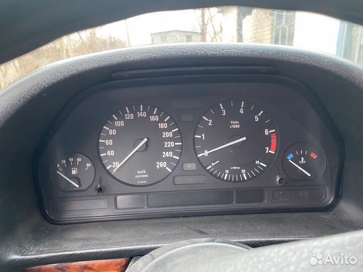 Щиток приборов BMW E32