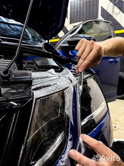 Оклейка фар защитной пленкой 3500 любые фары