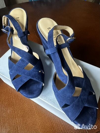 Босоножки натуральная замша 40