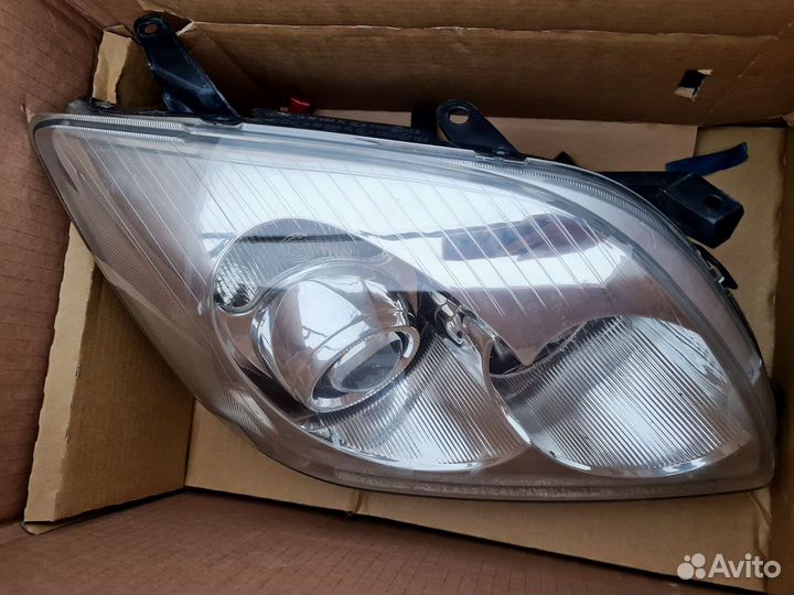 Фары автомобильные передние 2 шт