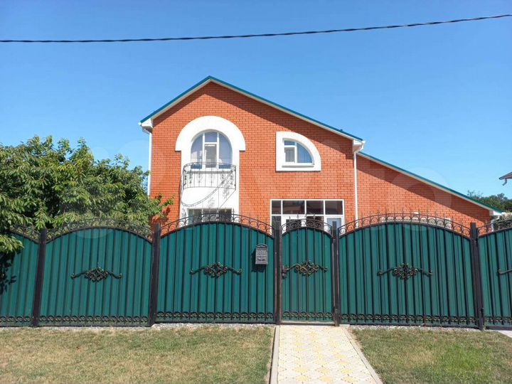 Коттедж 150 м² на участке 15 сот.