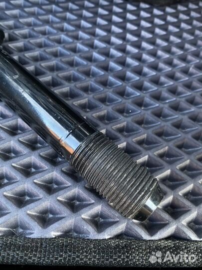 Буксировочный крюк