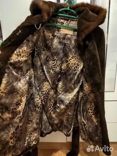 Шуба мутоновая с капюшоном