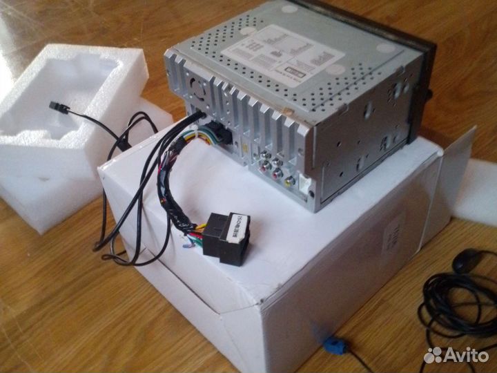 Продаю автомагнитолу