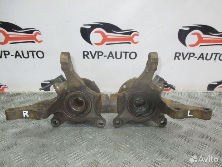 Кулак поворотный передний Mitsubishi Carisma 95-99