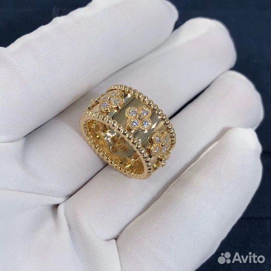 Кольцо Van Cleef & Arpels Perlée CLovers 0.85ct