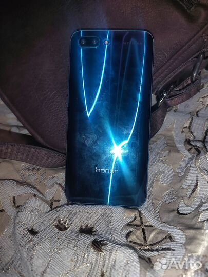 HONOR 10, 6/64 ГБ
