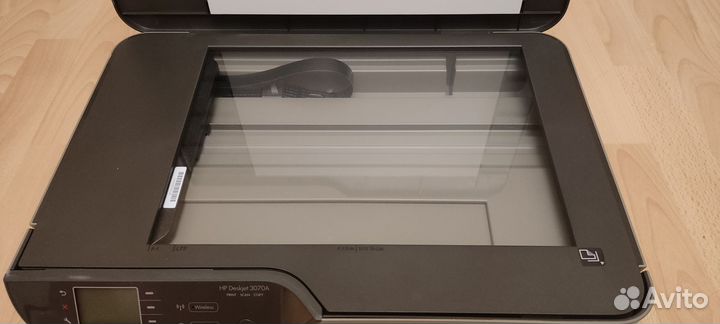 Цветной принтер hp deskjet 3070a с дефектом