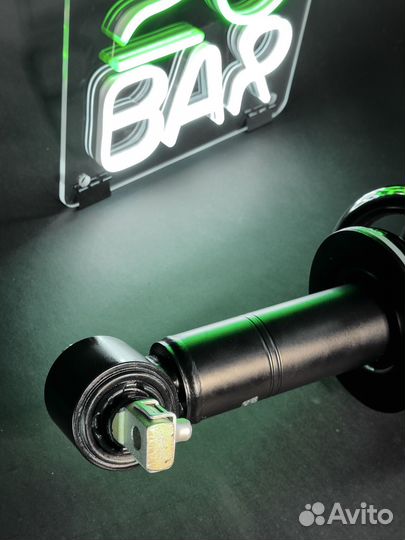 Передний амортизатор с пружиной Cadillac Escalade