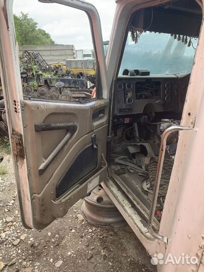 Интернационал тягач