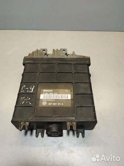 Блок (эбу) VW Passat (B3) 1988-1993