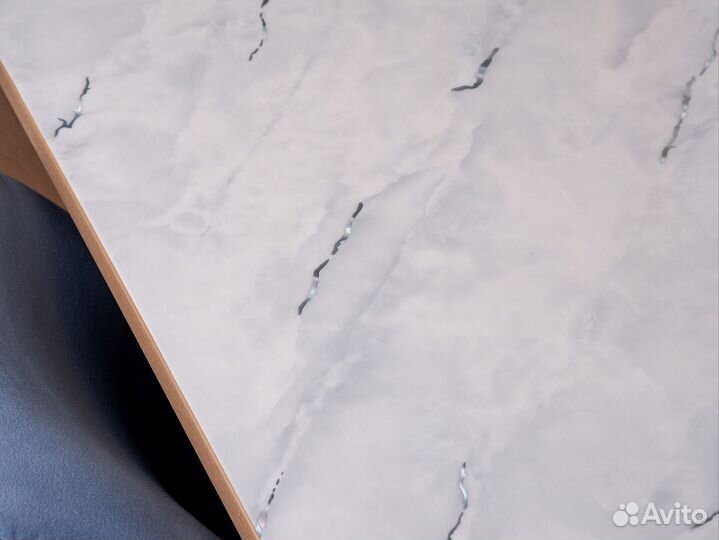 Гибкое стекло на стол под мрамор