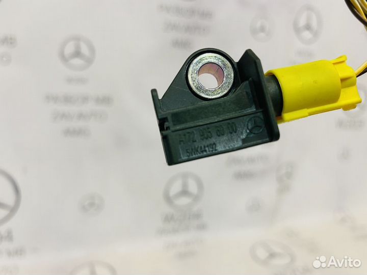 Датчик удара Mercedes W204