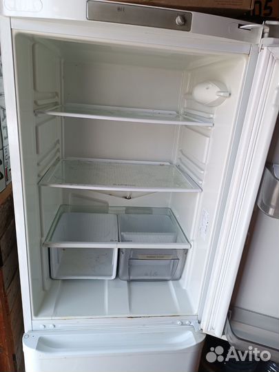 Запчасти для Холодильника stinol,Ariston