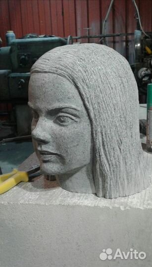 Эксклюзивные памятники на кладбище в Москве