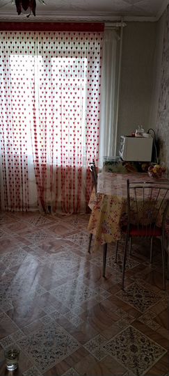 3-к. квартира, 64 м², 1/2 эт.