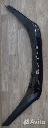 Дефлектор капота на rav 4