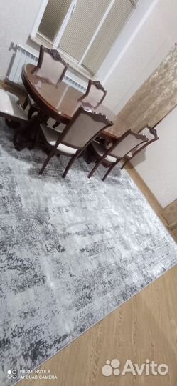 Стол и 8 стульев