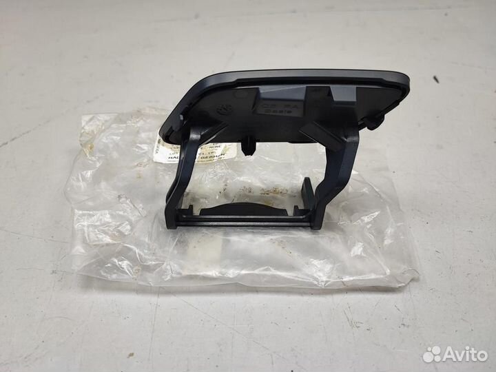 Крышка форсунки омывателя правая audi Q5 новый ори