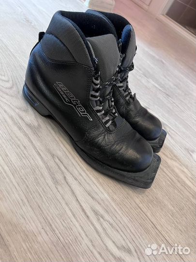 Ботинки лыжные 36 размер