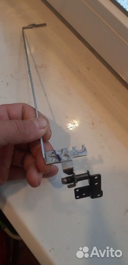 Продам петли от ноутбука Z5WT1 packard bell