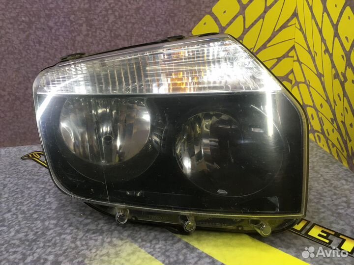 Фара правая с битым корпусом Дастер Duster