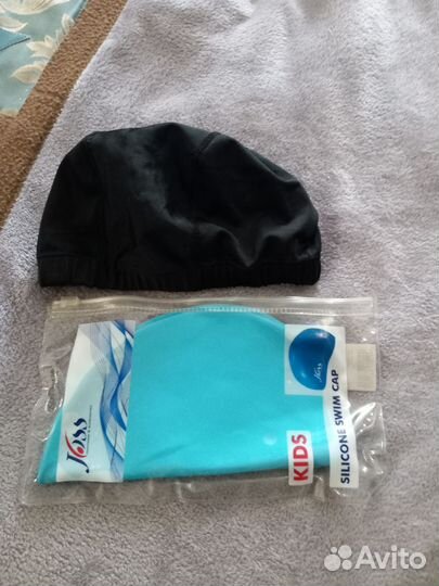 Шапочка и очки для бассейна детские,халат