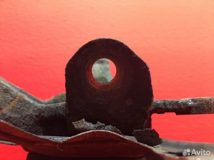 Кулак передний левый Kia Venga YN G4FA 1.4 бензин