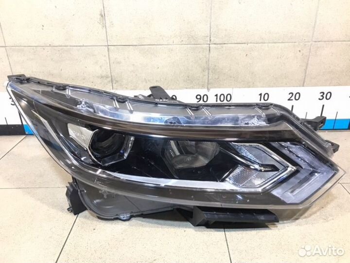 Фара правая Nissan Qashqai J11