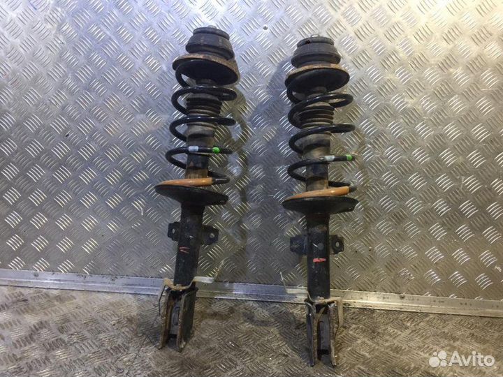 6 артикулы. Передняя стойка рено дастер 4х4. Передние амортизатор renault duster. Передние стойки дастер. Стойки передние рено дастер 2.