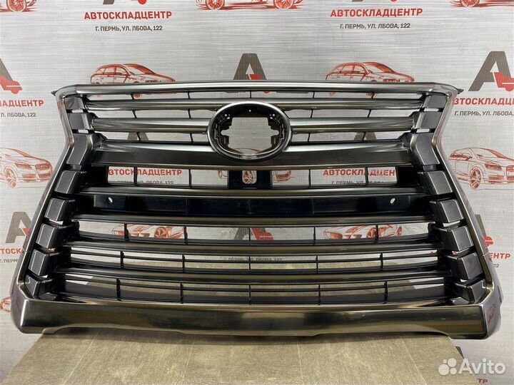 Решетка радиатора Lexus LX570 с 2015 года