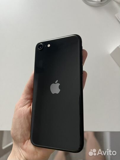 iPhone se 64gb 2020