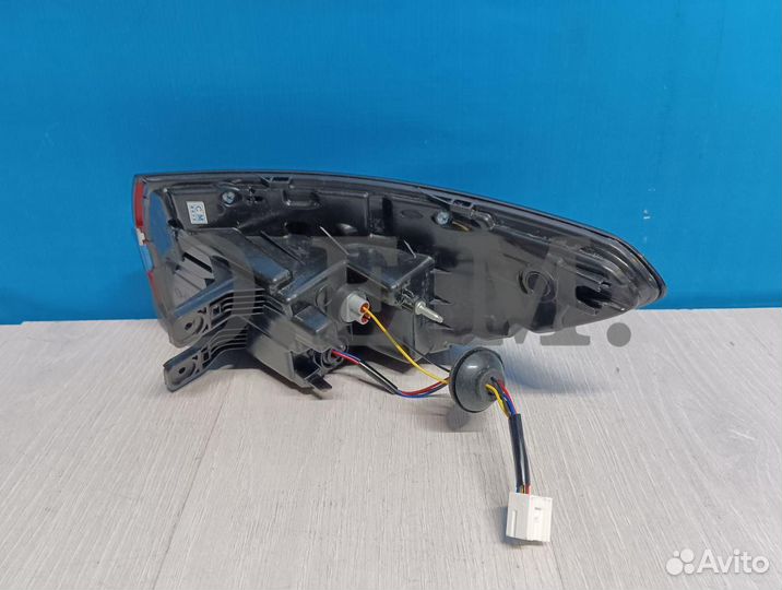 Фонарь левый задний в крыло