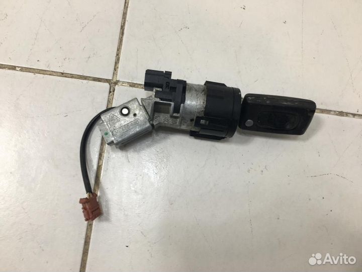 Замок зажигания Peugeot 408