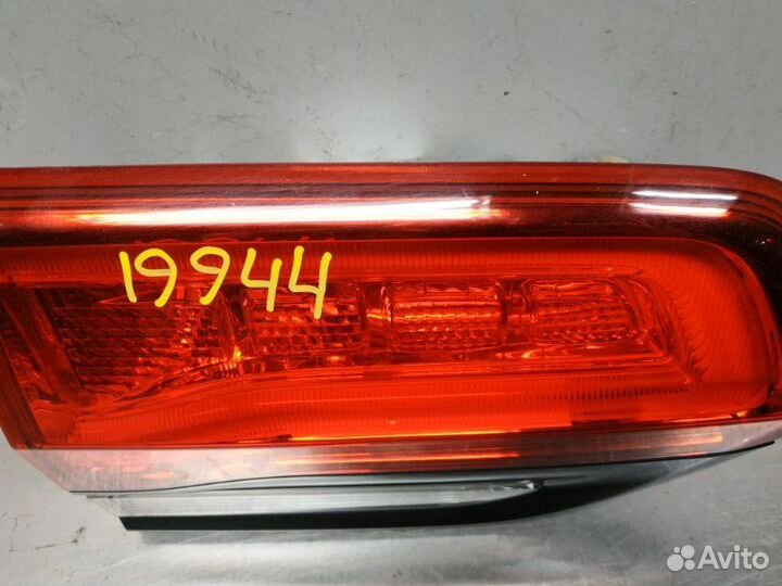 Фонарь задний левый Jeep Grand Cherokee WK2