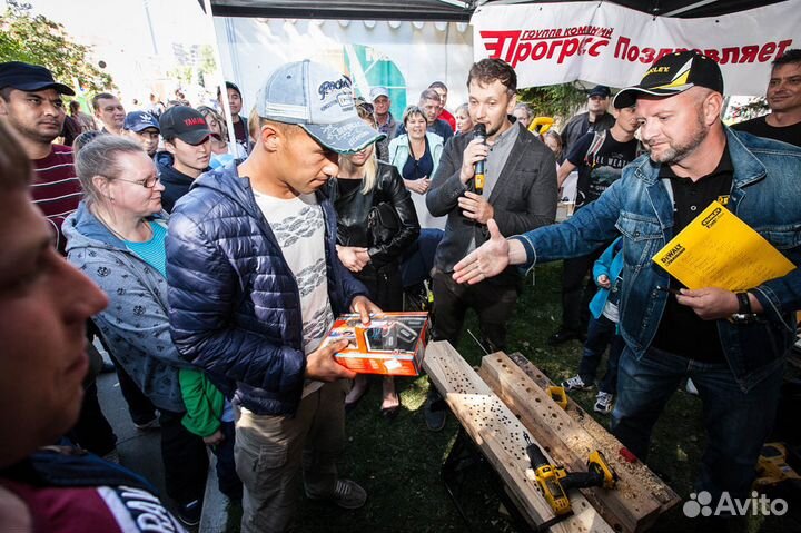 Ведущий и шоумен Виталий Карташев