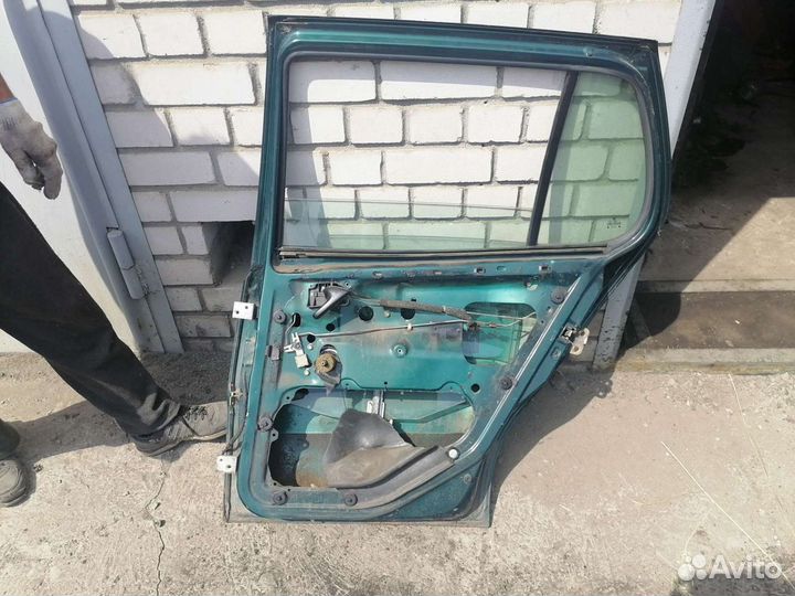 Дверь задняя правая volkswagen polo 3