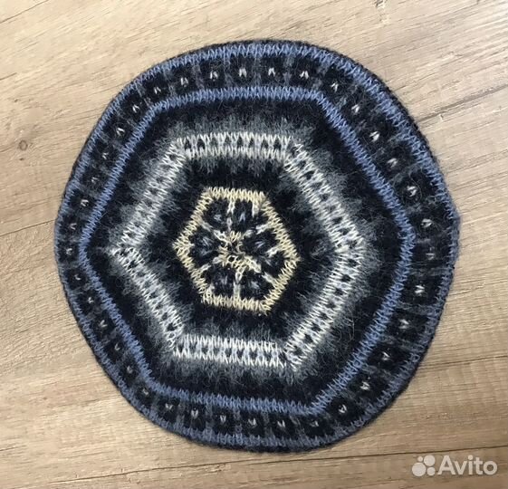 Берет женский из исландской шерсти