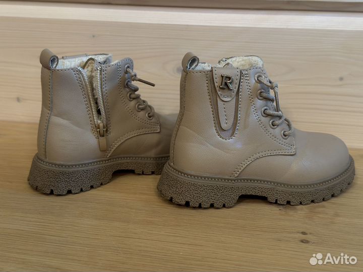 Ботинки демисезонные на меху размер 28