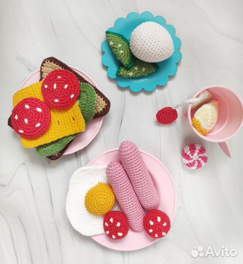 Яичница вязаная. Еда для кукол, детская кухня