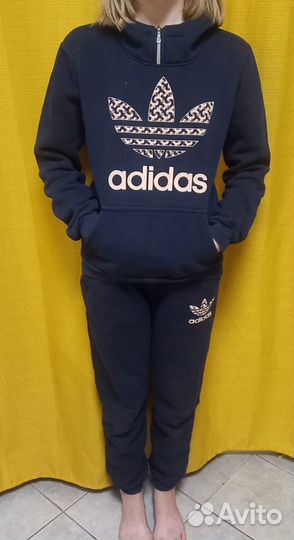 Спортивный костюм adidas