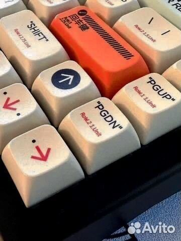 Тихая механическая клавиатура на базе GMK67