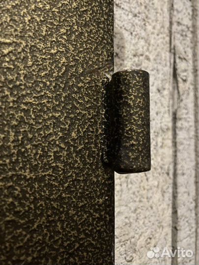 Дверь входная металлическая