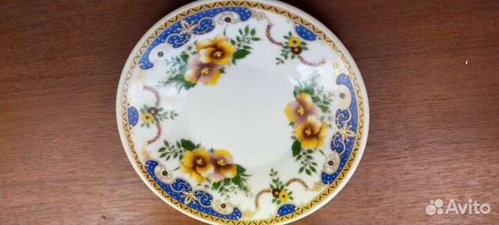 Чайные блюдца