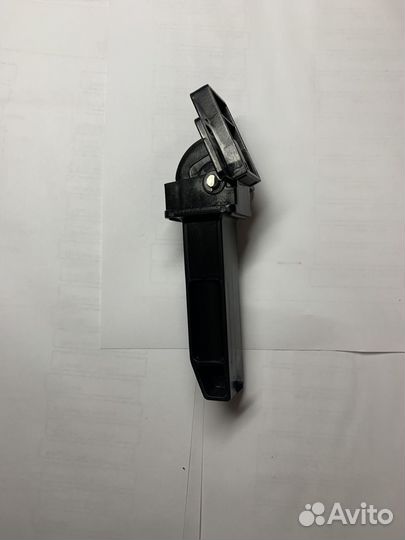 Петля крышки сканера Kyocera