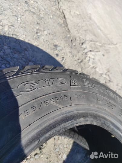 Goodyear UltraGrip 195/65 R15 91Z