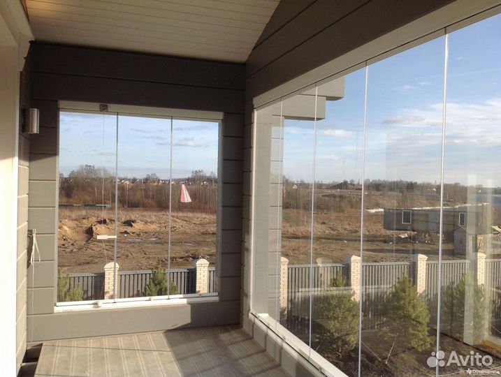 Безрамное остекление беседки