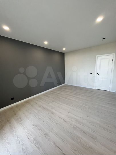 2-к. квартира, 64 м², 13/16 эт.