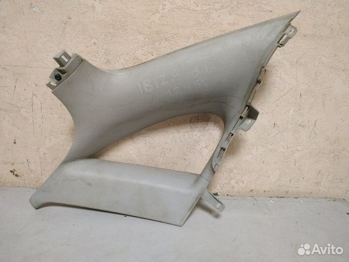 Обшивка стойки задняя правая Seat Ibiza IV